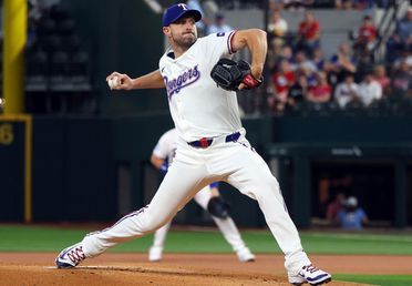 Image for story: Scherzer takes over 10th on career Ks list, Semien homers as Rangers beat White Sox 2-1