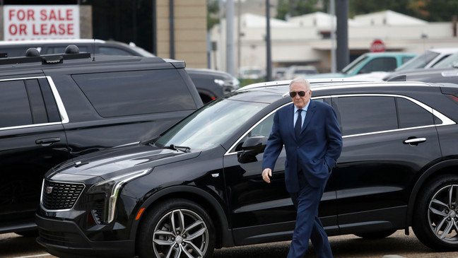 Dallas Cowboys owner Jerry Jones arrives at the federal courthouse in Texarkana, Texas, Monday, July 22, 2024. Testimony started Monday in Jones' countersuit against Alexandra Davis, who alleges she is his biological daughter. (Jason Janik/The Dallas Morning News via AP)