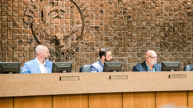 Photo of Amarillo City Council - Councilman Don Tipps (left), Mayor Cole Staley (middle), Councilman Tom Scherlen (right)